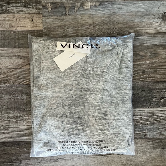NWTVince Sweater